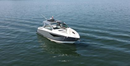 36' Cobalt 2020 Yacht For Sale